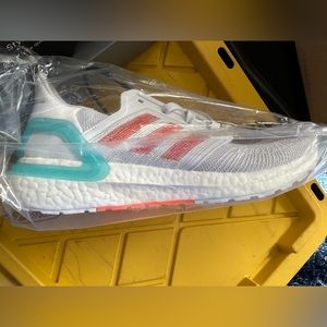 Womens Adidas size 11